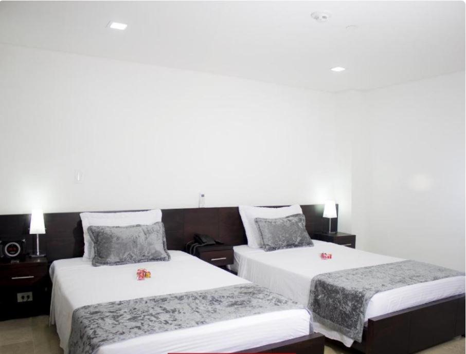 Hotel Lleras Express เมเดยิน ภายนอก รูปภาพ