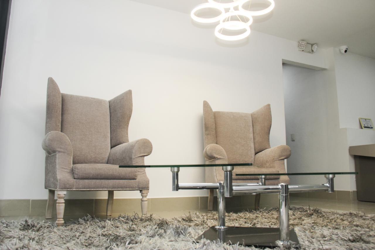 Hotel Lleras Express เมเดยิน ภายนอก รูปภาพ